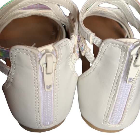 WONDER NATION - Brand new kid’s white glittery sandals, size 1. - Picture 4 of 4